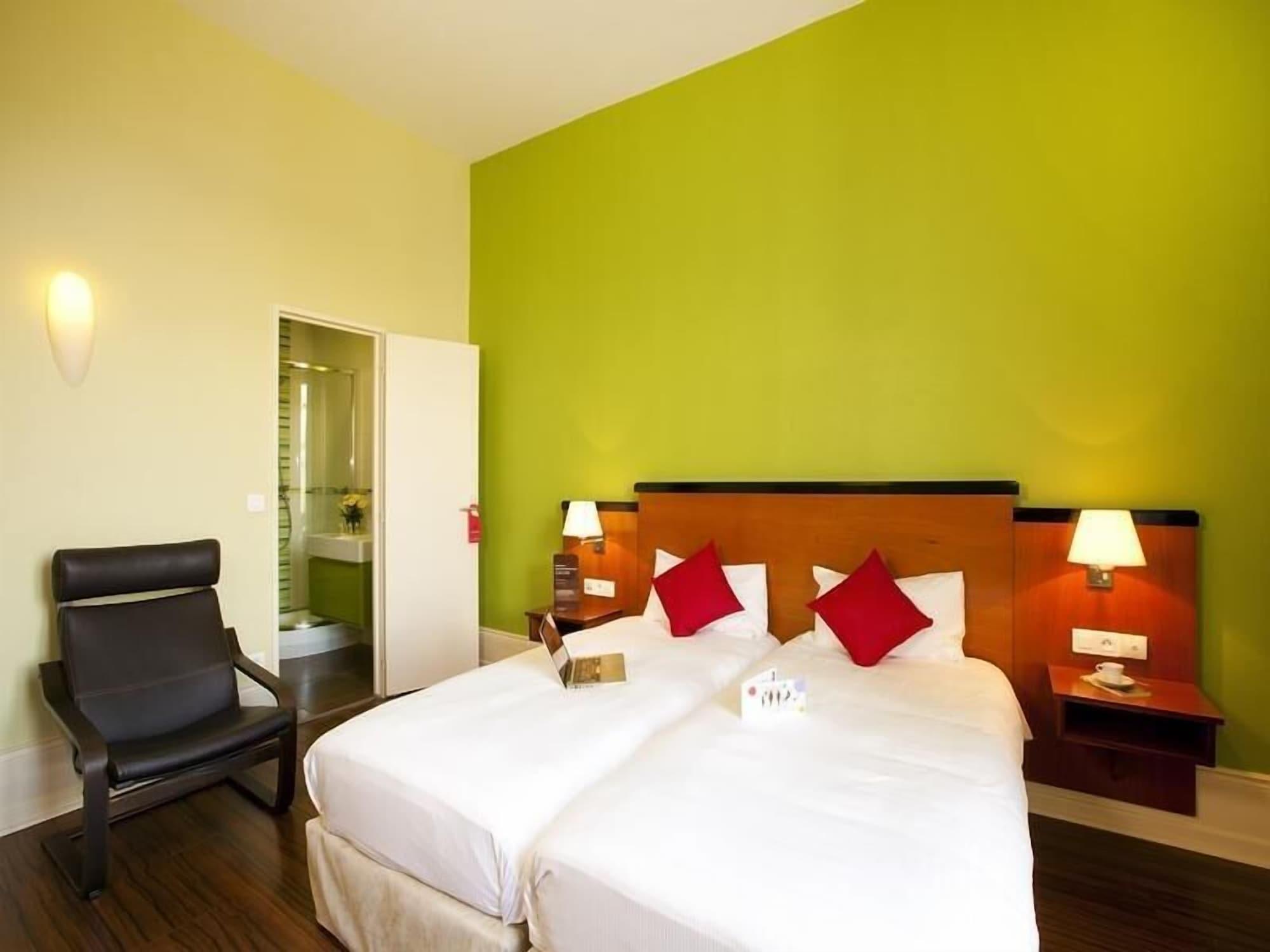 Hotels & Residences - Les Thermes Luxeuil-les-Bains Exterior photo