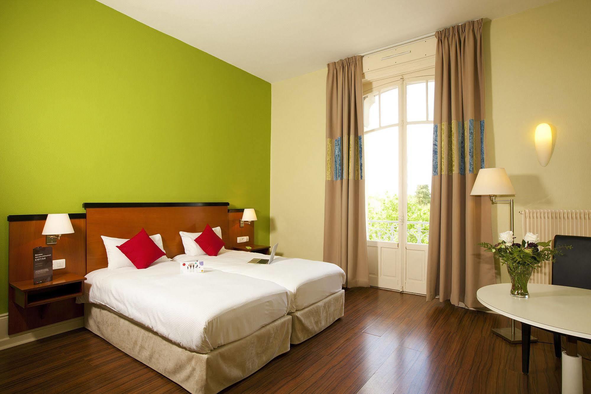 Hotels & Residences - Les Thermes Luxeuil-les-Bains Exterior photo