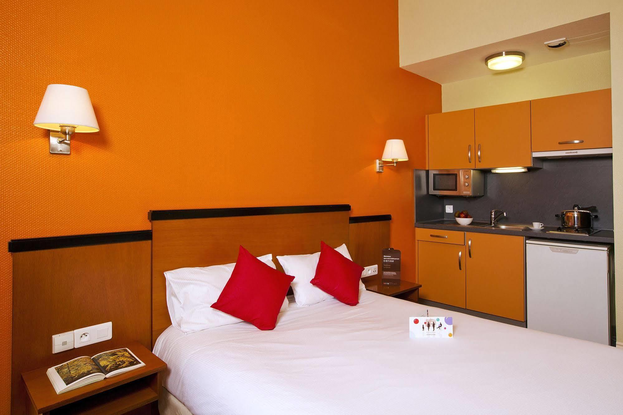Hotels & Residences - Les Thermes Luxeuil-les-Bains Exterior photo