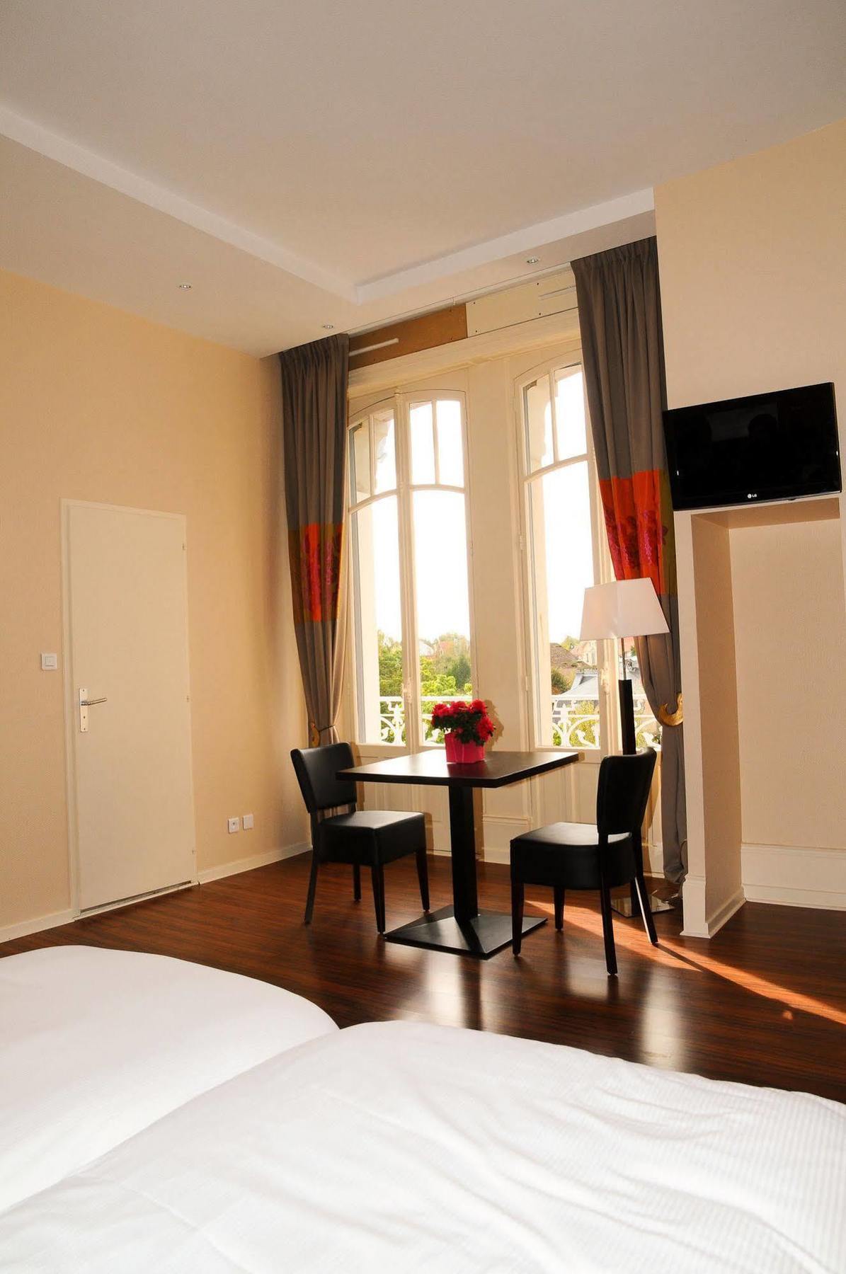 Hotels & Residences - Les Thermes Luxeuil-les-Bains Exterior photo