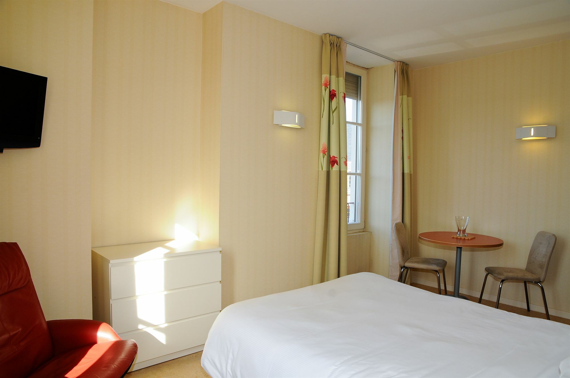 Hotels & Residences - Les Thermes Luxeuil-les-Bains Exterior photo