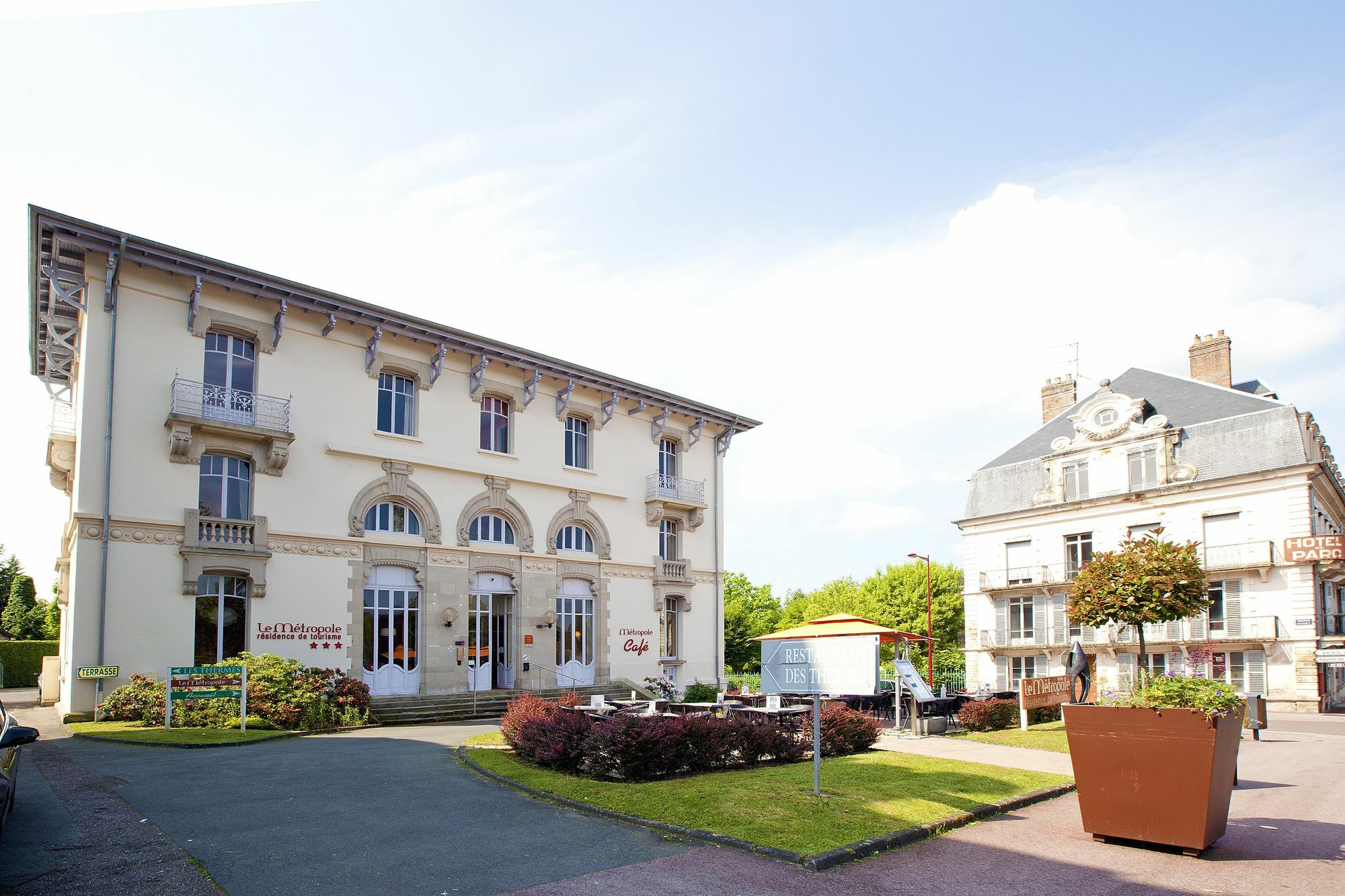 Hotels & Residences - Les Thermes Luxeuil-les-Bains Exterior photo